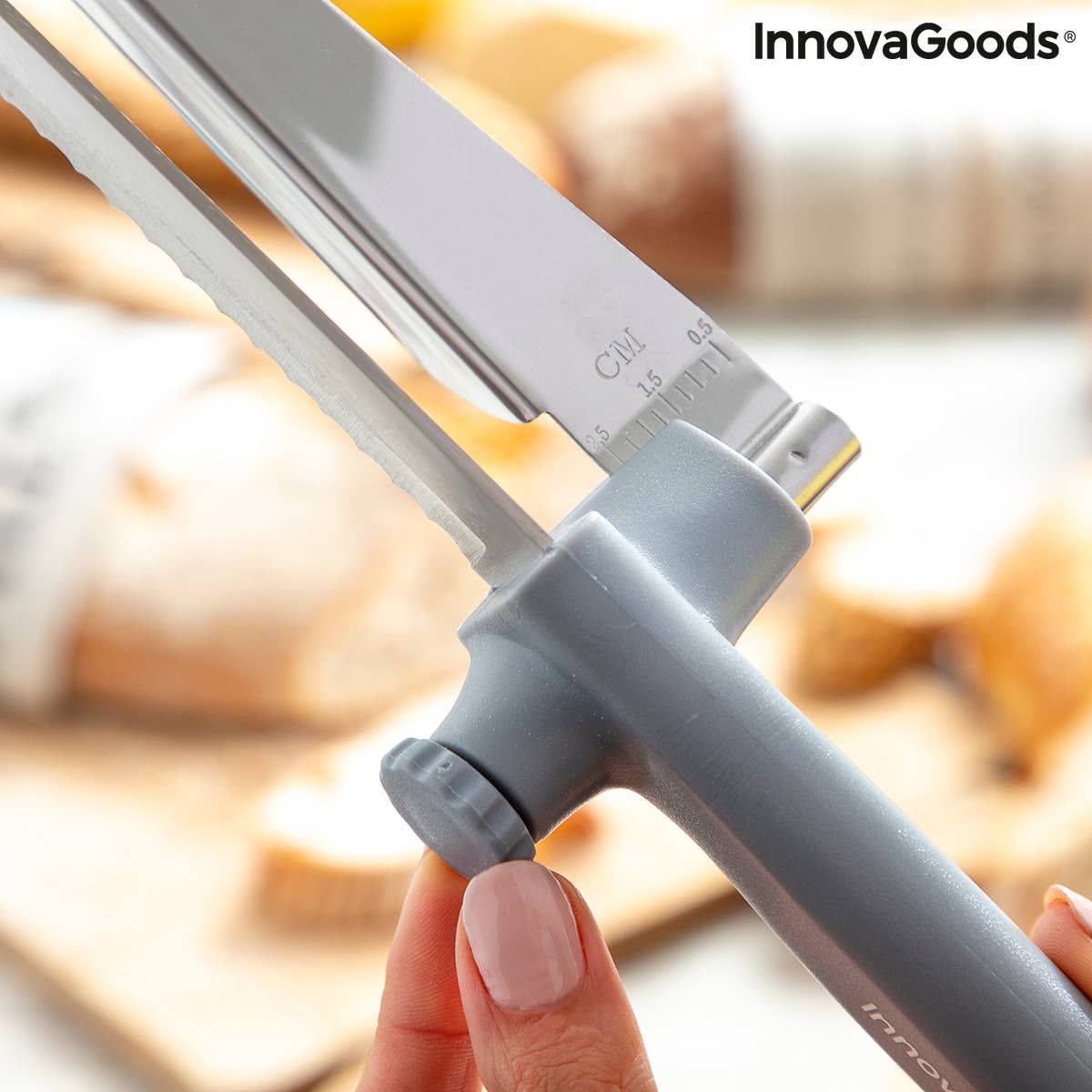 InnovaGoods Brotmesser mit verstellbarer Schneidführung