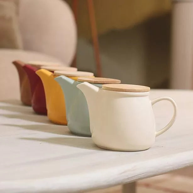 Teekanne aus Steingut mit Bambusdeckel 500 ml