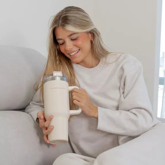 Edelstahl-Thermobecher mit Strohhalm und Griff – 1,18 Liter - Beige