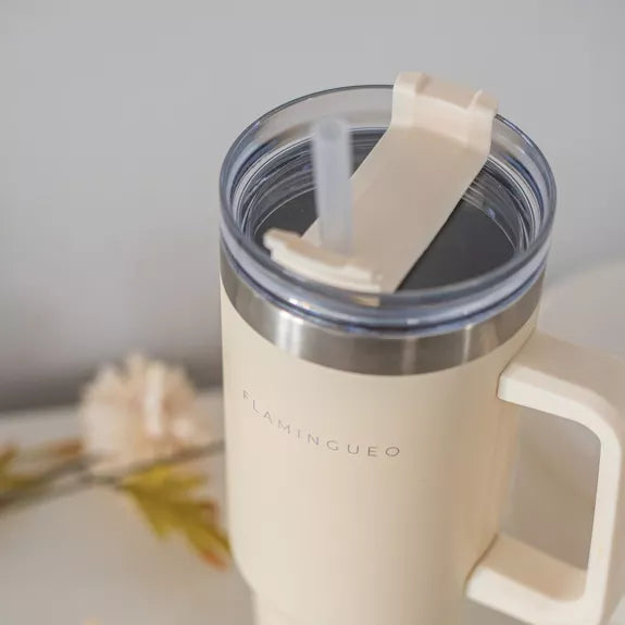 Edelstahl-Thermobecher mit Strohhalm und Griff – 1,18 Liter - Beige