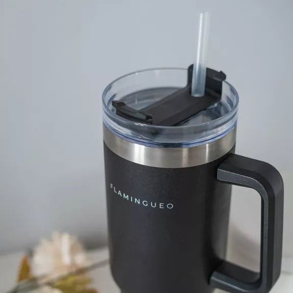 Edelstahl-Thermofbecher mit Strohhalm und Griff – 1,18 Liter - Schwarz